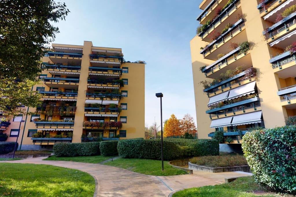 Apartment+Garage Near Novegro Exhibition/Linate Segrate Exterior foto